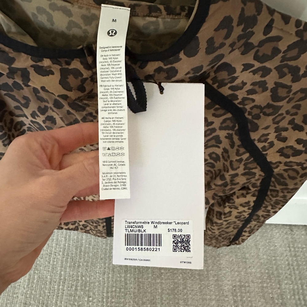 Lululemon Transformable Leopard Windbreaker NWT - image 3